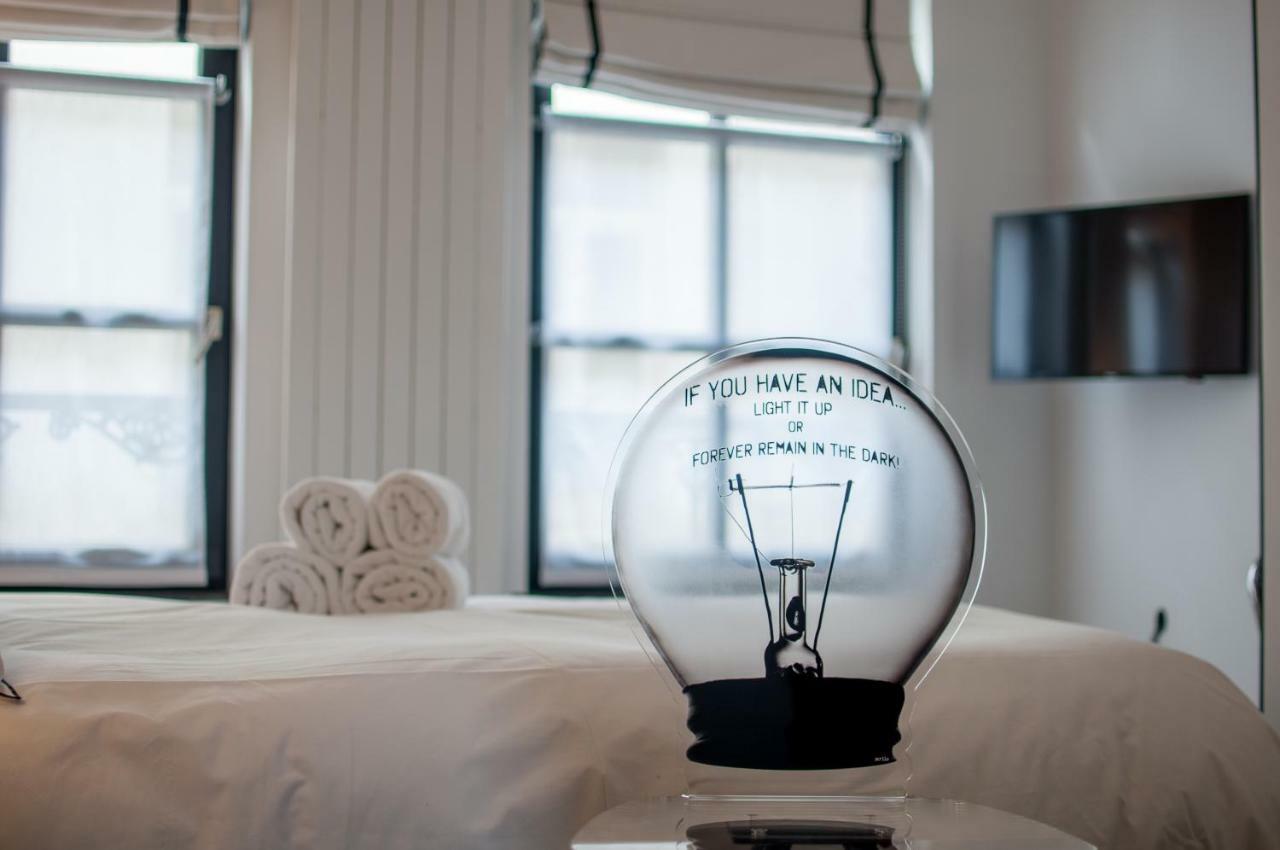 Be And Be Sablon Bed and Breakfast Bryssel Exteriör bild