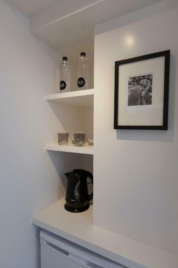 Be And Be Sablon Bed and Breakfast Bryssel Exteriör bild